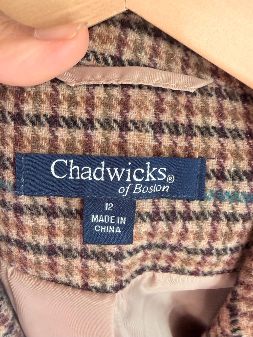 Chadwicks Women's Vintage Wool Blend Tan and Brown Plaid Blazer Jacket Size 12 - Picture 5 of 13